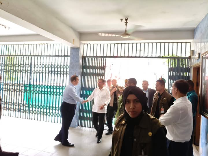 The Honorable Prime Minister  visited the students at BMSC campus.